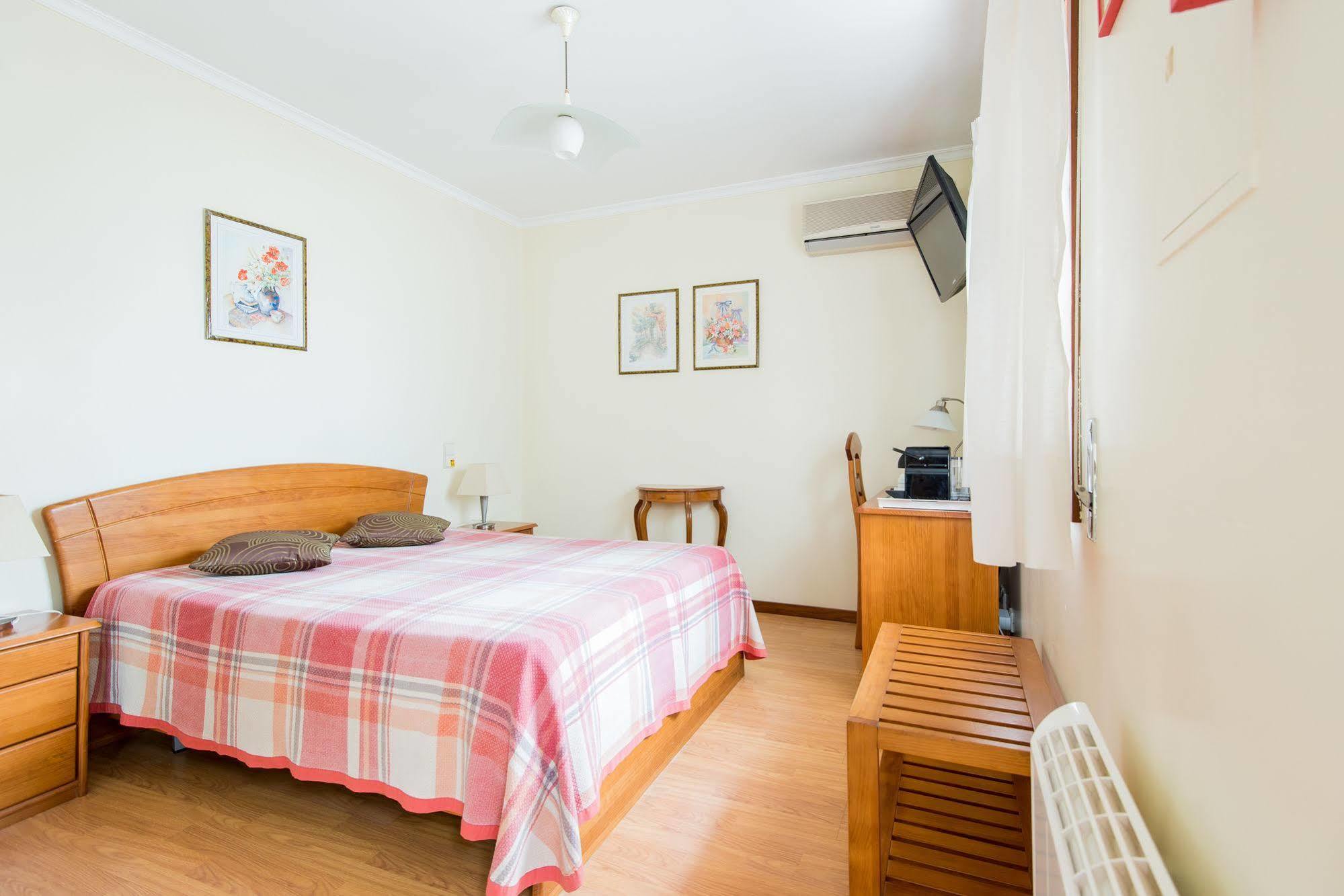 Hotel Brasilia Порту Экстерьер фото